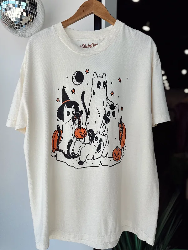 black cats & pumpkins halloween t shirt