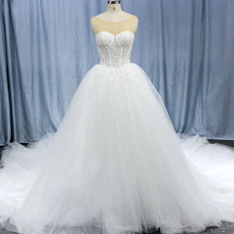 Fashionable Princess Sheer Back Beading A line Wedding Dress