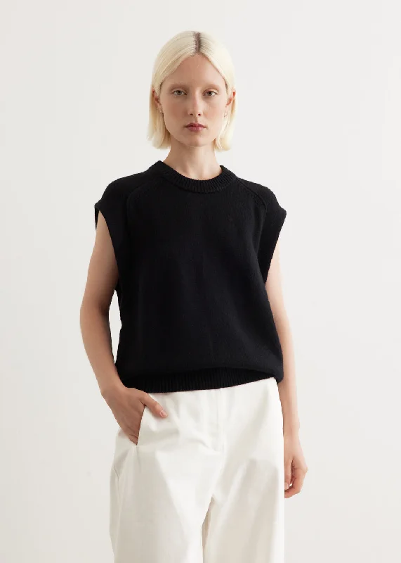 Sleeveless Boxy Sweater Top